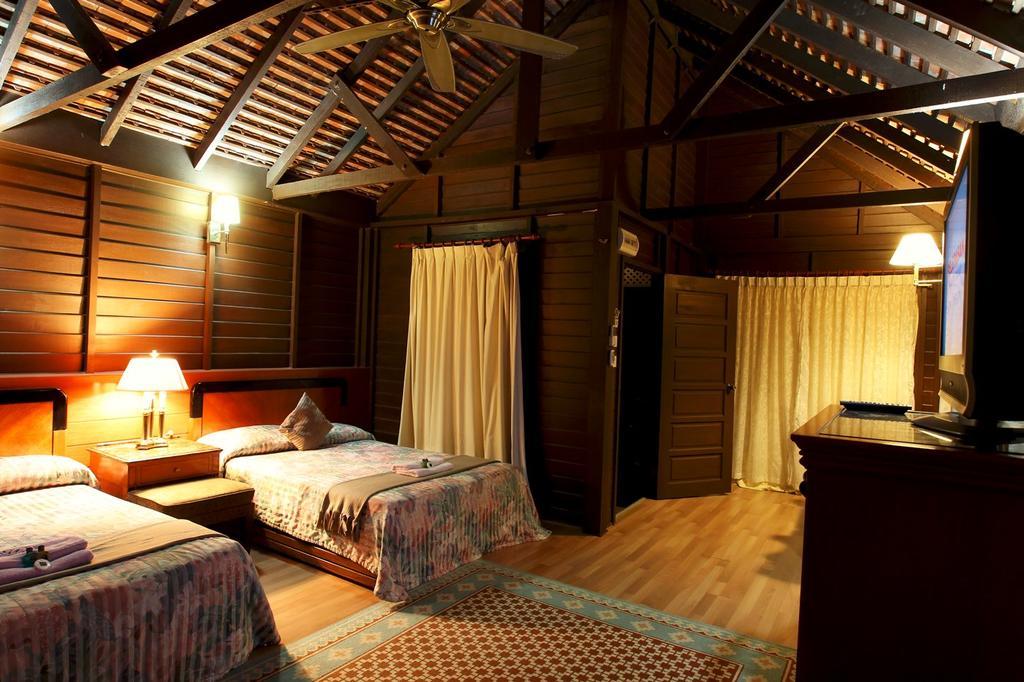 The Manor Beach Resort Besut Kampung Kuala Besut Extérieur photo