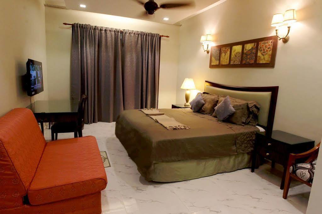 The Manor Beach Resort Besut Kampung Kuala Besut Extérieur photo
