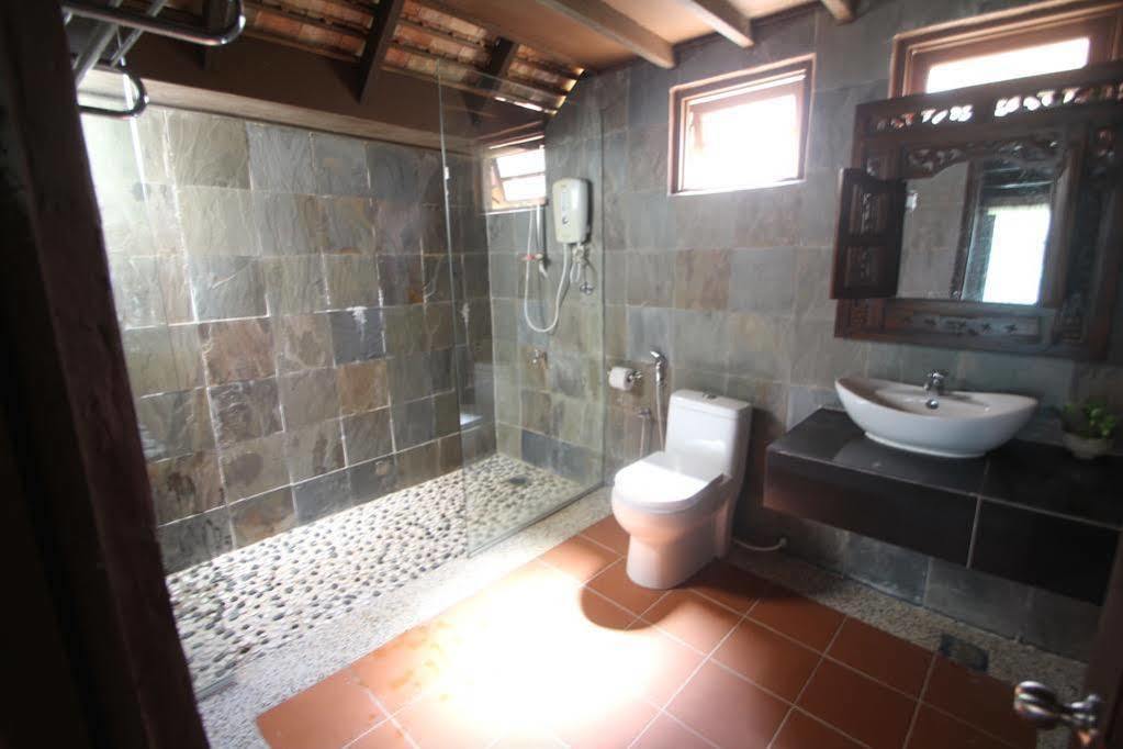 The Manor Beach Resort Besut Kampung Kuala Besut Extérieur photo