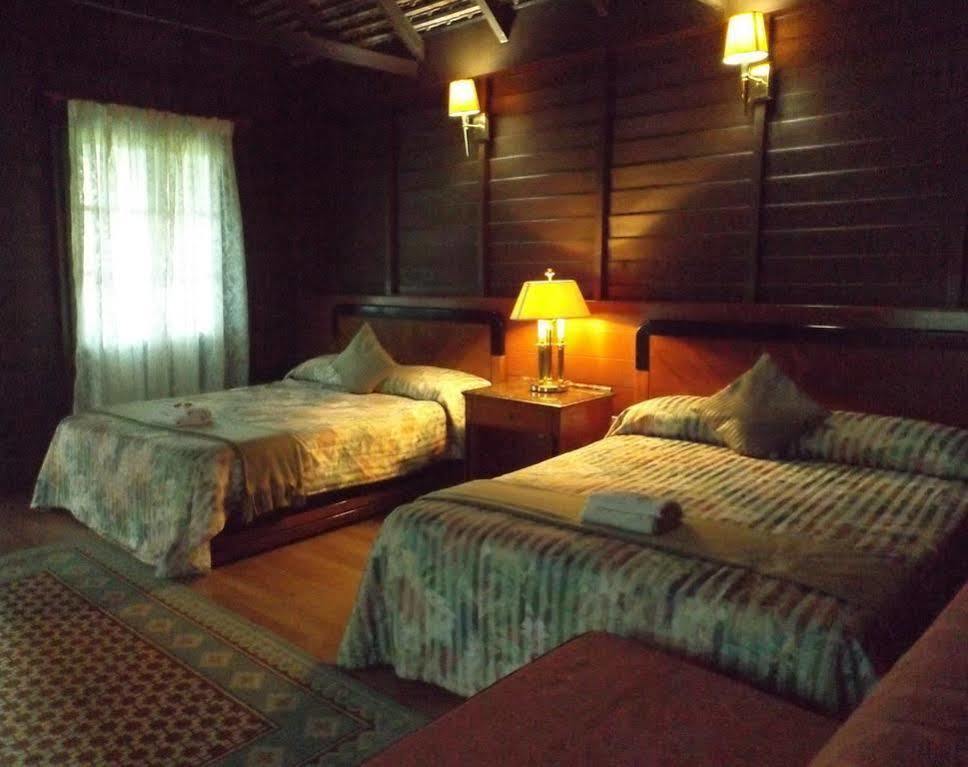The Manor Beach Resort Besut Kampung Kuala Besut Extérieur photo